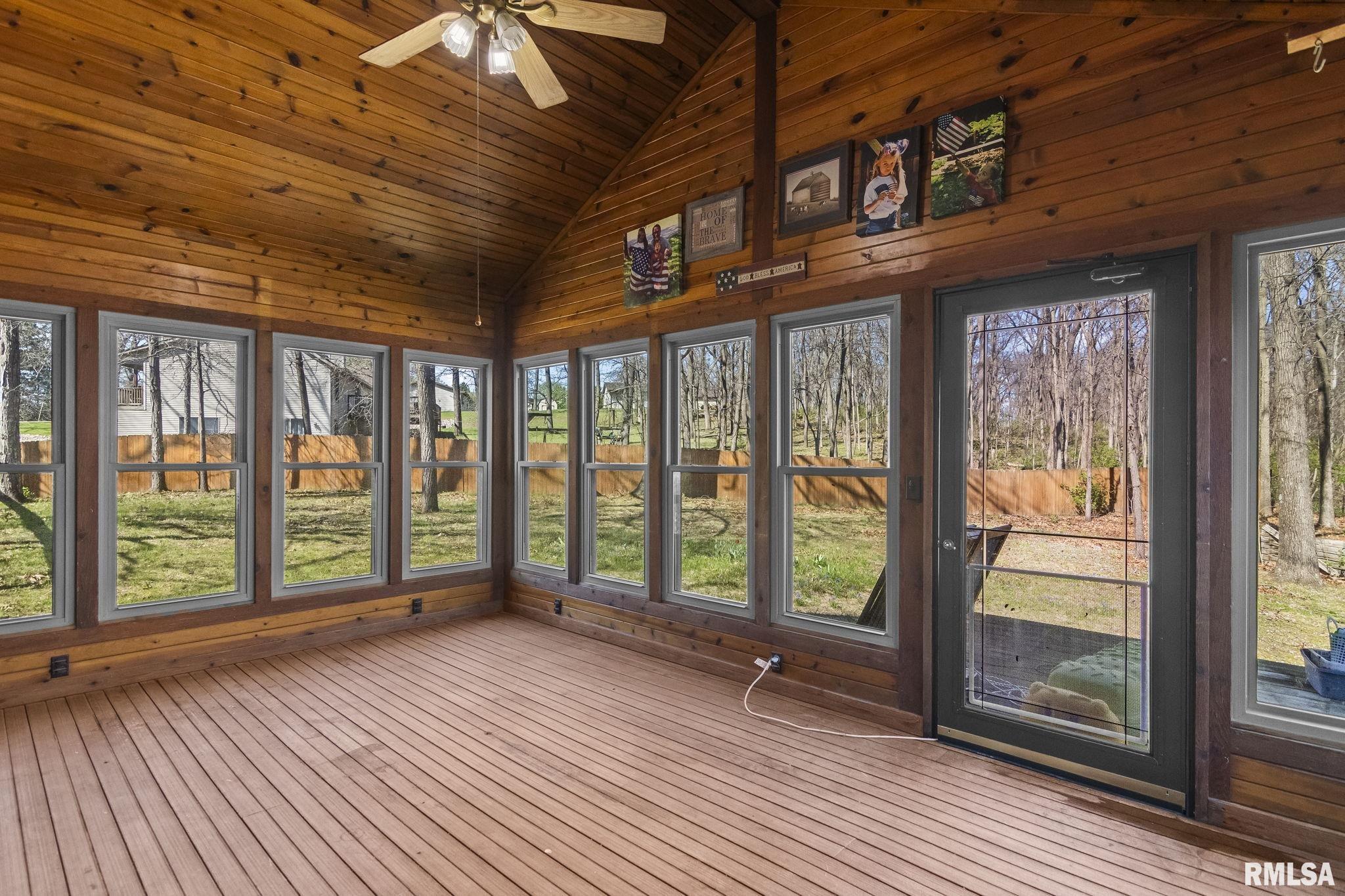 11266 Timber View Lane Athens, IL 62613 - Photo 18 of 46