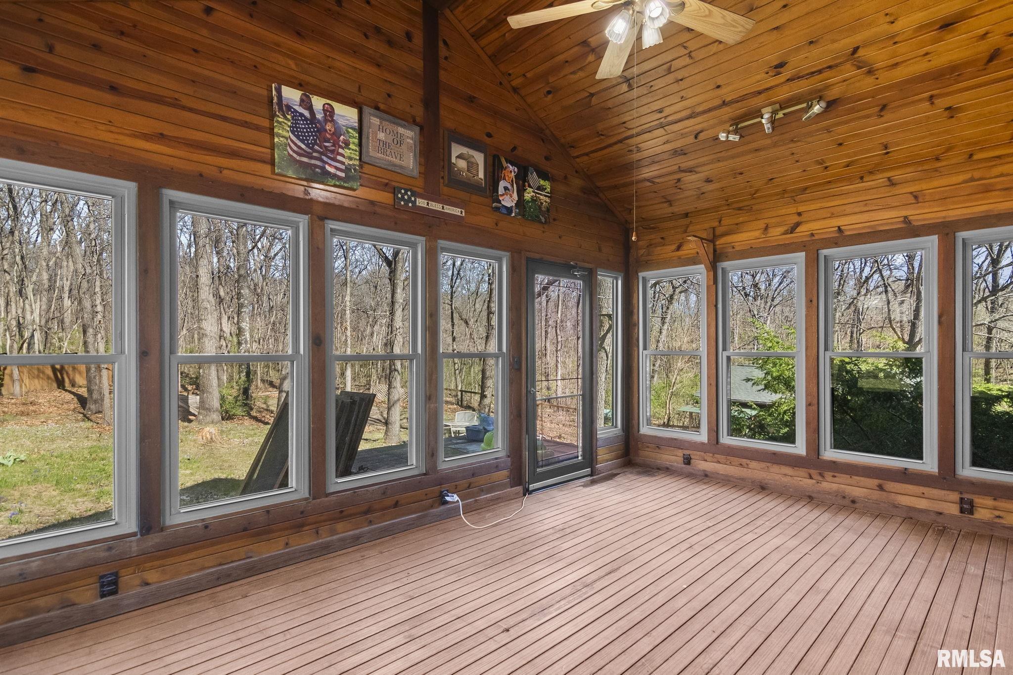 11266 Timber View Lane Athens, IL 62613 - Photo 19 of 46