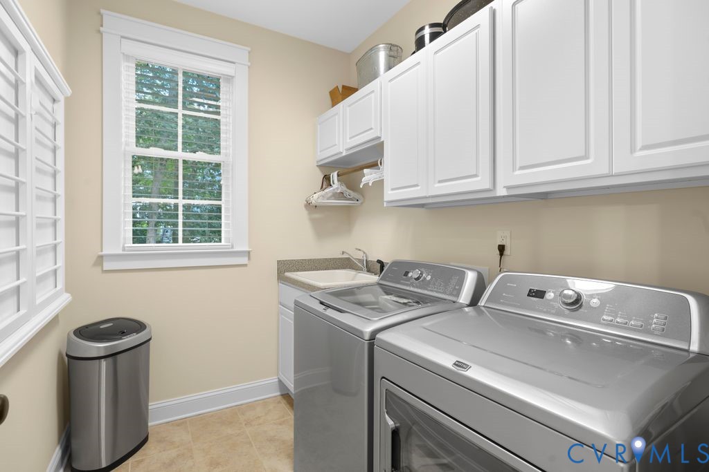 11518 Barrows Ridge Lane Chesterfield, VA 23838 - Photo 15 of 41 a utility room with dryer and washer