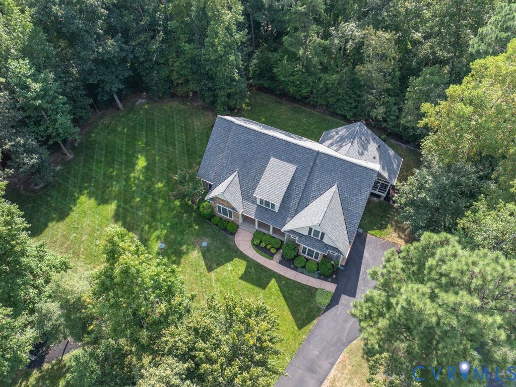 11518 Barrows Ridge Lane Chesterfield, VA 23838 - Photo 40 of 41 front view of a house with a yard