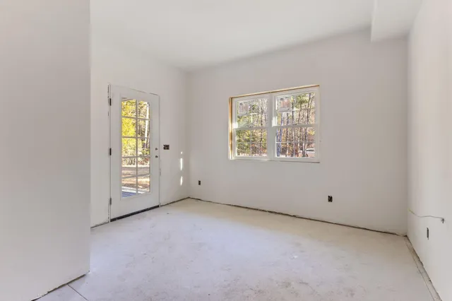 $749,900 | 36 Blackthorne Lane, Gray, ME 04039