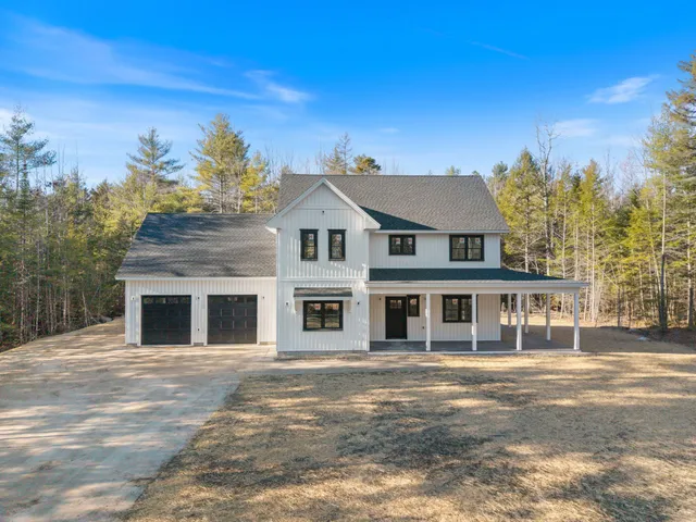 $749,900 | 36 Blackthorne Lane, Gray, ME 04039