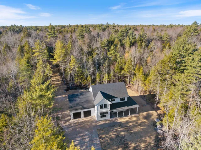 $749,900 | 36 Blackthorne Lane, Gray, ME 04039