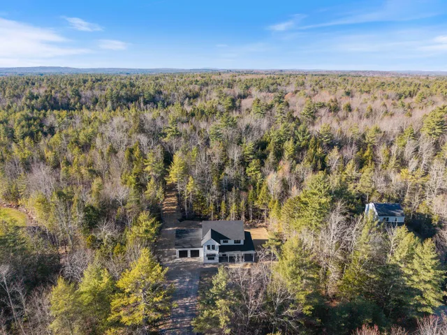 $749,900 | 36 Blackthorne Lane, Gray, ME 04039