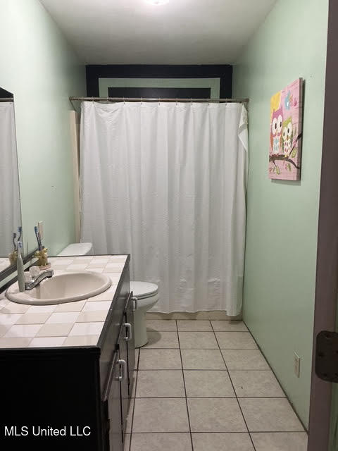 120 Barkwood Road Carthage, MS 39051 - Photo 14 of 20 Upstairs Bath