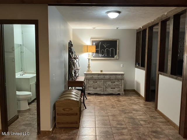 120 Barkwood Road Carthage, MS 39051 - Photo 7 of 20 Foyer 2