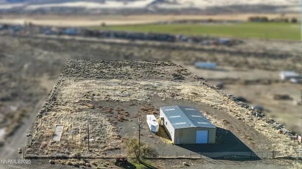 a view of a yard