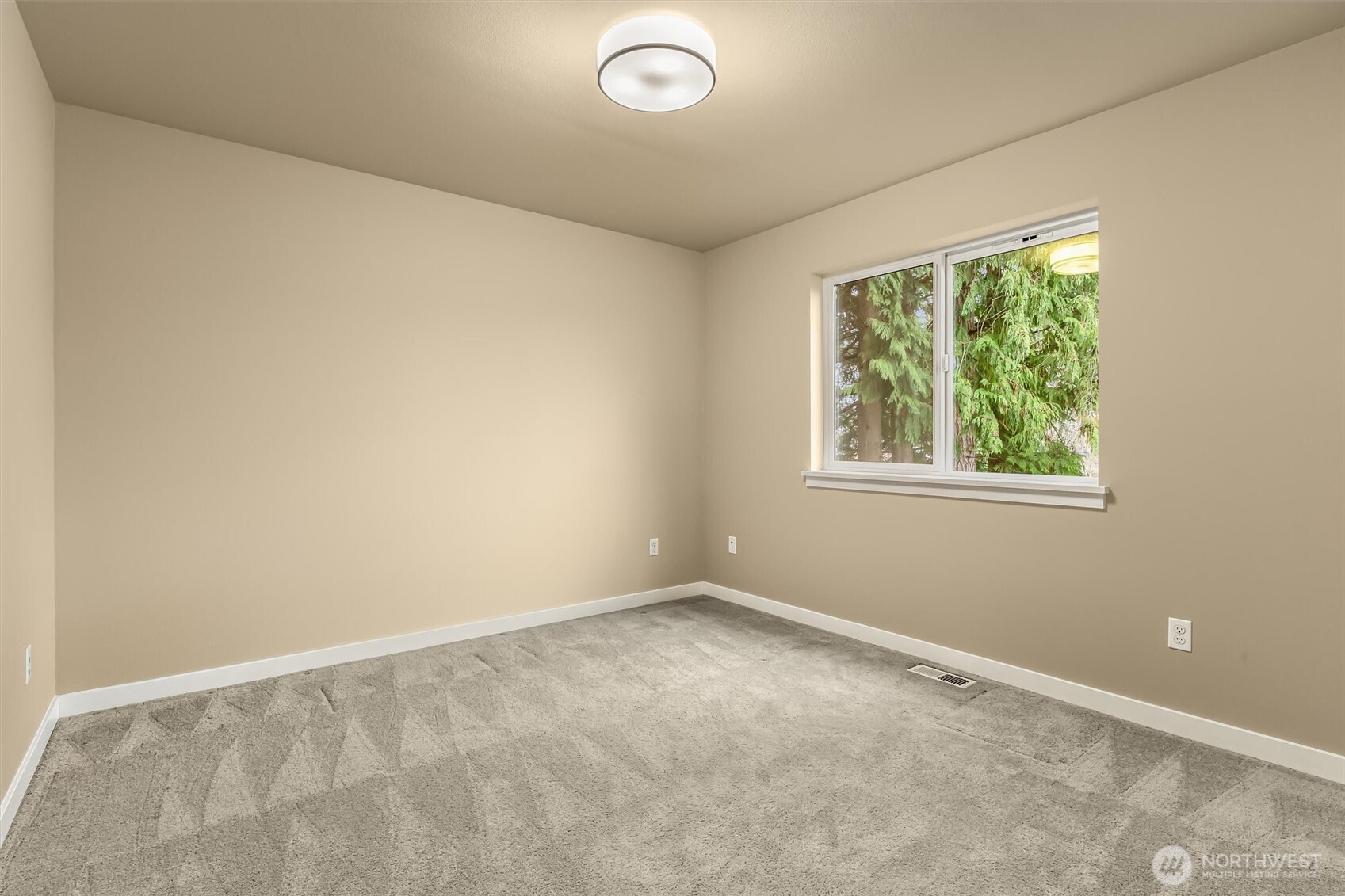21707 2nd Avenue Southeast Bothell, WA 98021 - Photo 27 of 37 an empty room with a window