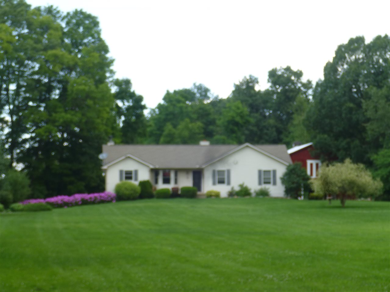 8977 West Lovejoy Road Byron, MI 48418 - Photo 3 of 40 31389203-2.JPG