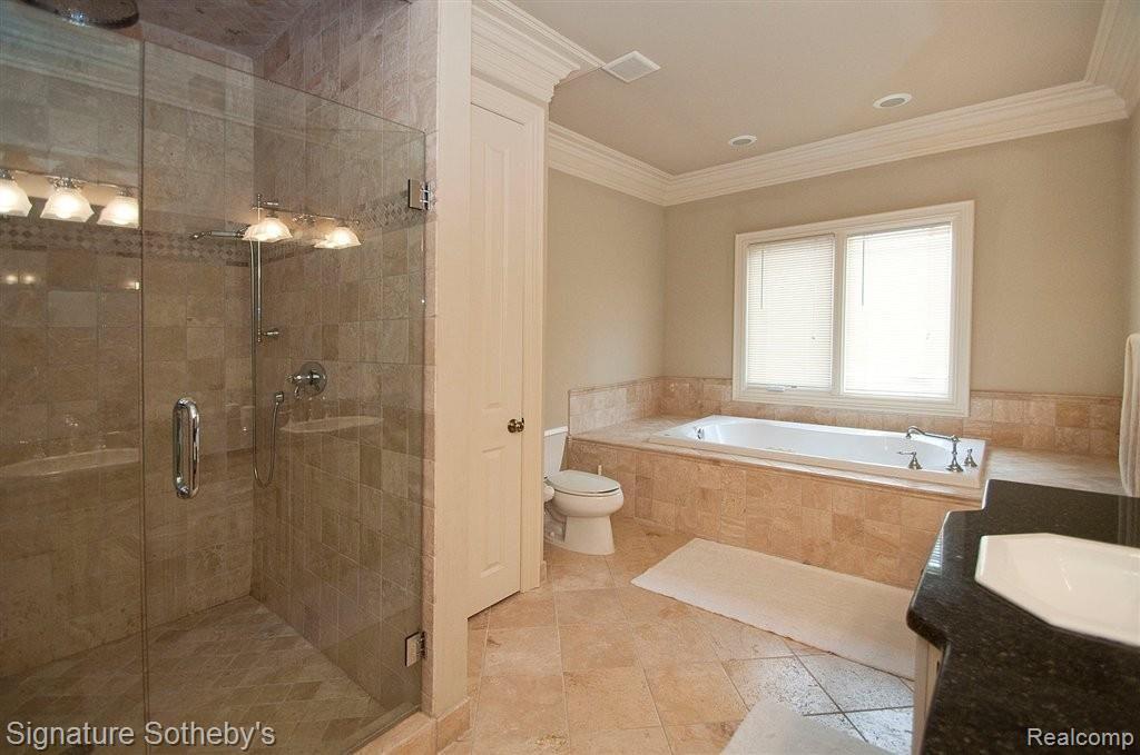 950 Southdown Road Bloomfield Hills, MI 48304 - Photo 12 of 26 Master Bath additional