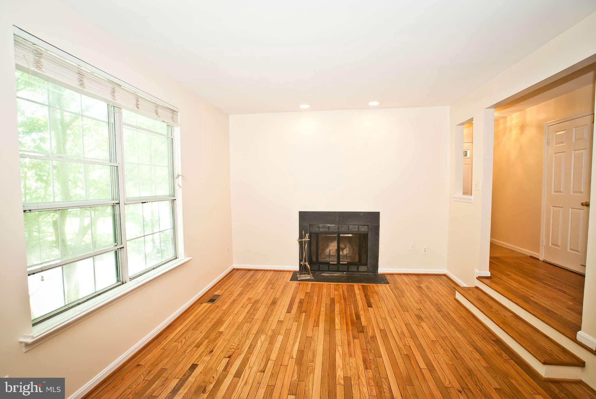 2011 Lyttonsville Road Silver Spring, MD 20910 - Photo 2 of 26 Living Room