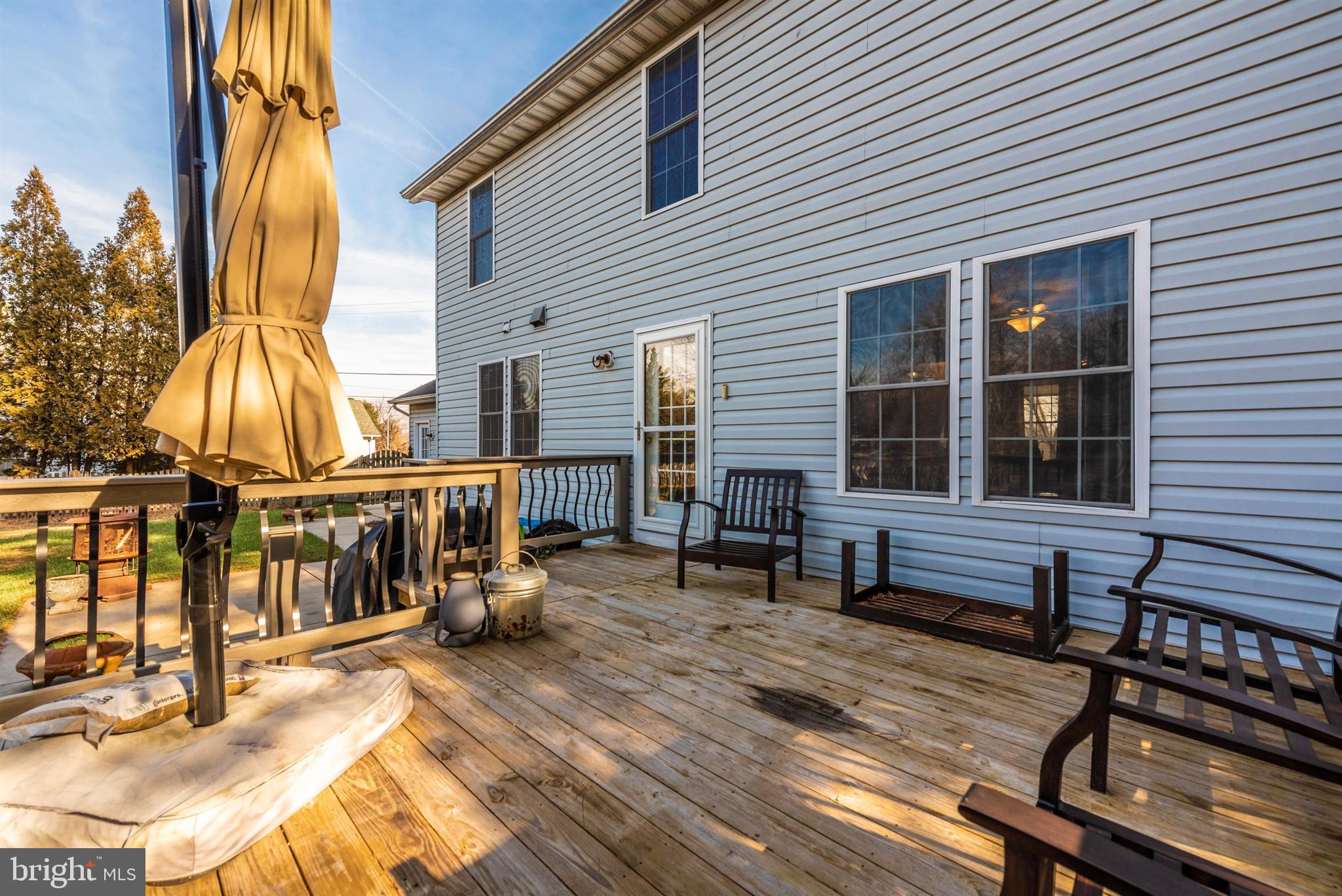 6140 Bartonsville Road Frederick, MD 21704 - Photo 15 of 60 Custom deck with iron rails
