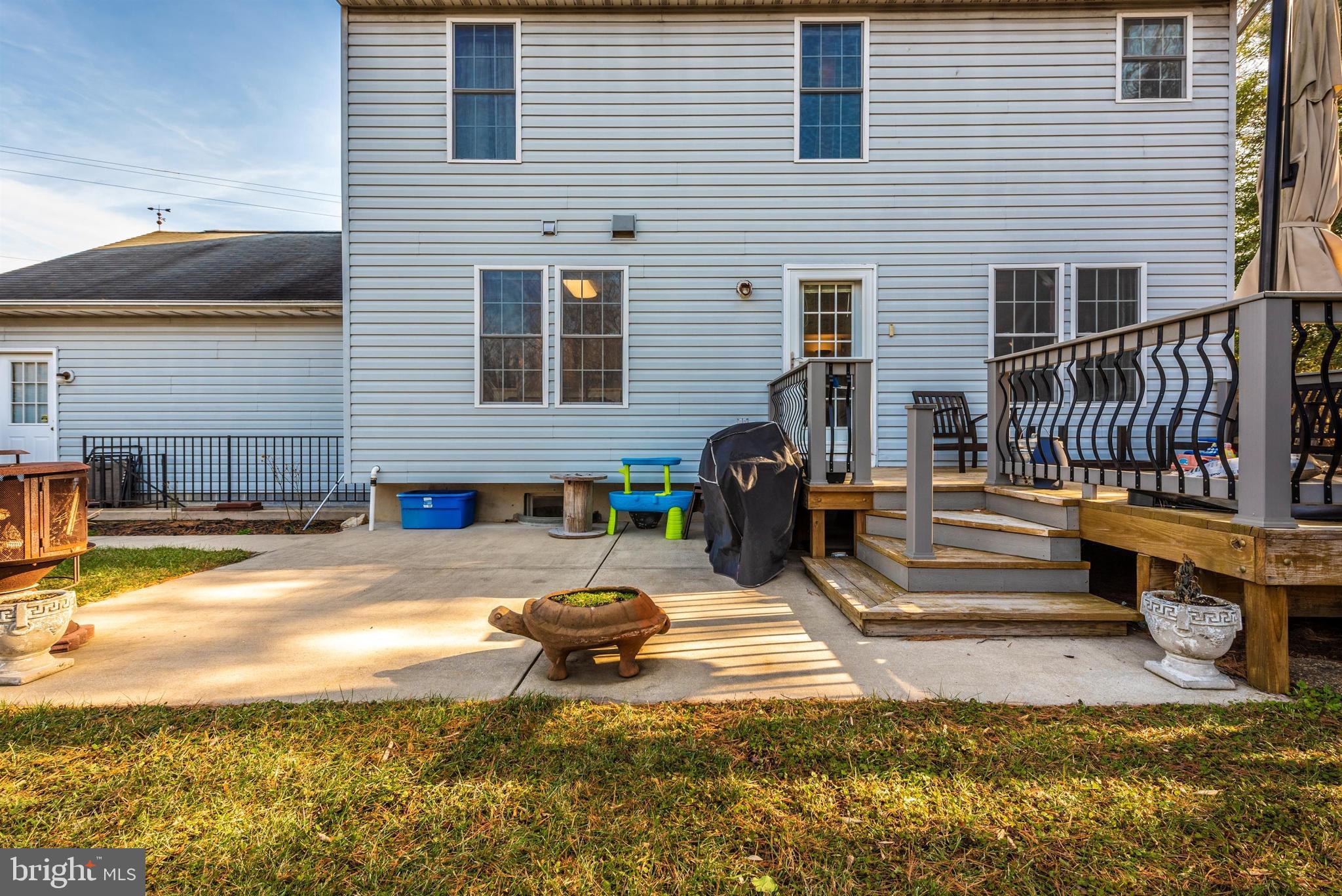 6140 Bartonsville Road Frederick, MD 21704 - Photo 18 of 60 Custom deck with iron rails plus patio