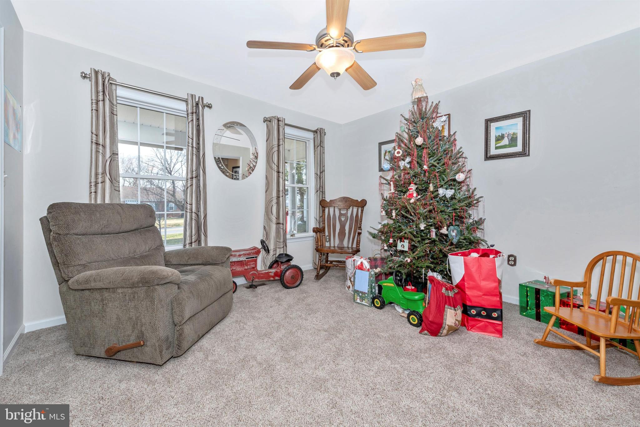 6140 Bartonsville Road Frederick, MD 21704 - Photo 30 of 60 Living room to left of front door