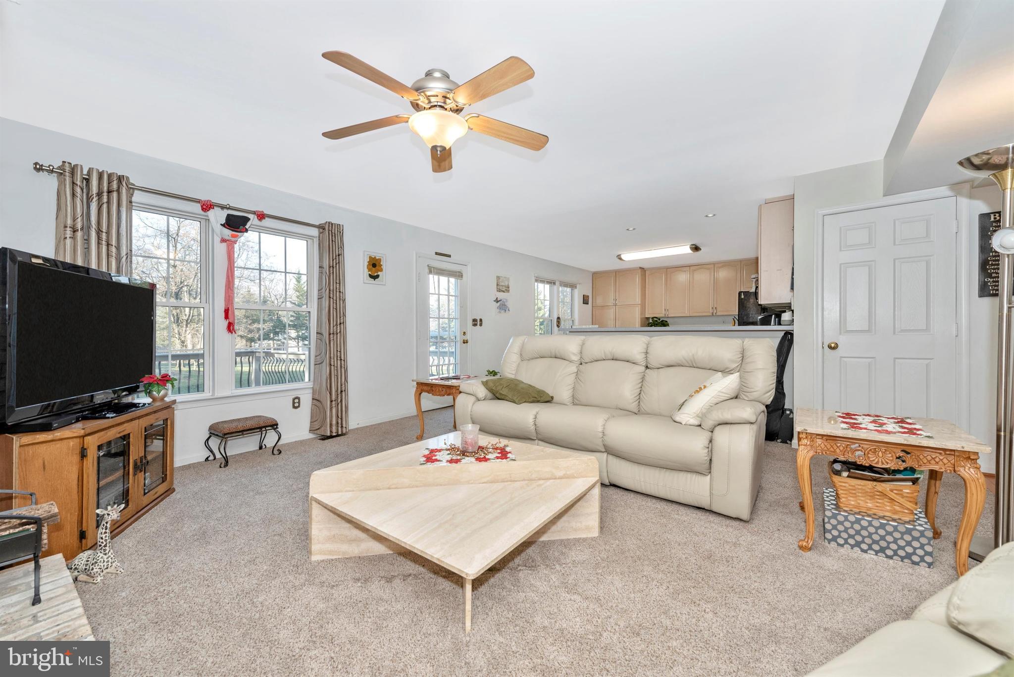 6140 Bartonsville Road Frederick, MD 21704 - Photo 35 of 60 Family room