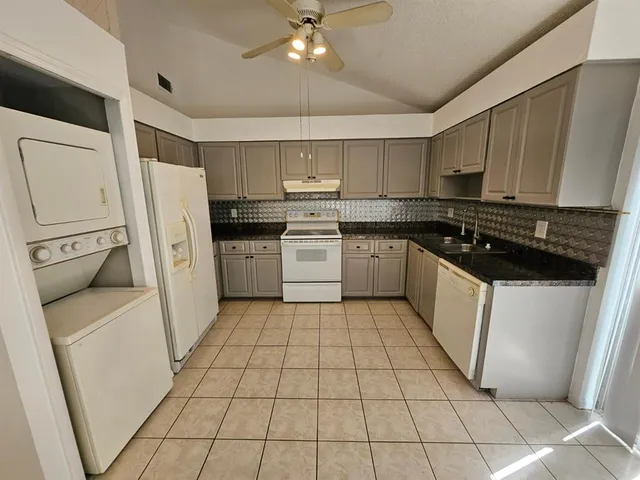 $2,300 | 8047 Northwest 8th Street, Unit 8047, Fort Lauderdale, FL 33324