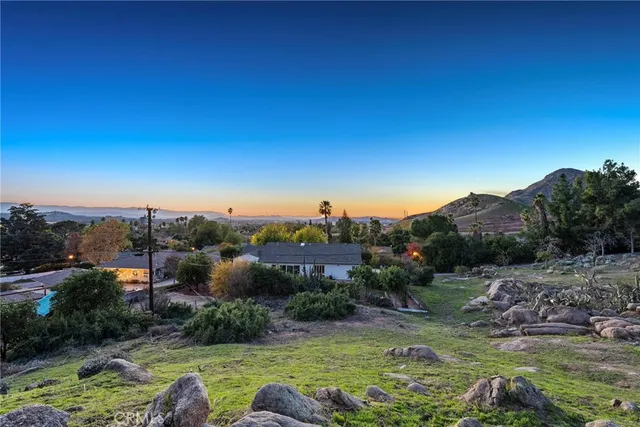 $300,000 | 2935 Galaxie Heights Road, Riverside, CA 92507