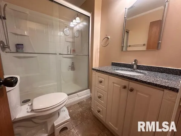 $185,000 | 403 Pendik Street, Jacksonville, IL 62650