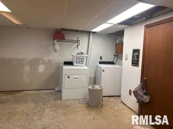 $185,000 | 403 Pendik Street, Jacksonville, IL 62650