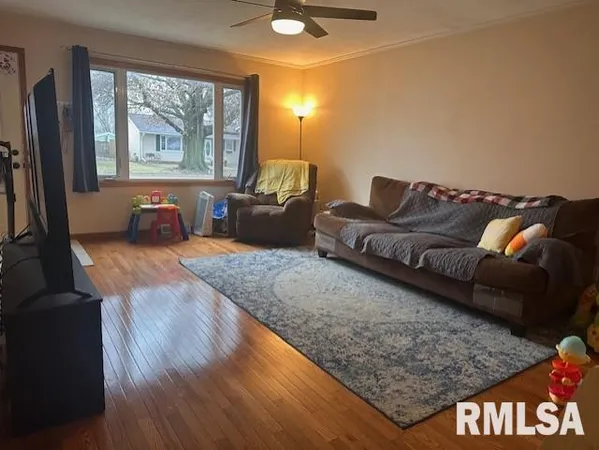 $185,000 | 403 Pendik Street, Jacksonville, IL 62650