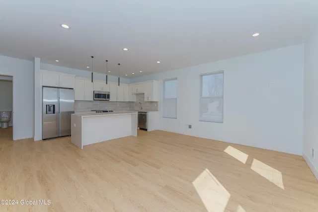 $2,500 | 1133 Loudon Road, Unit 201, Cohoes, NY 12047