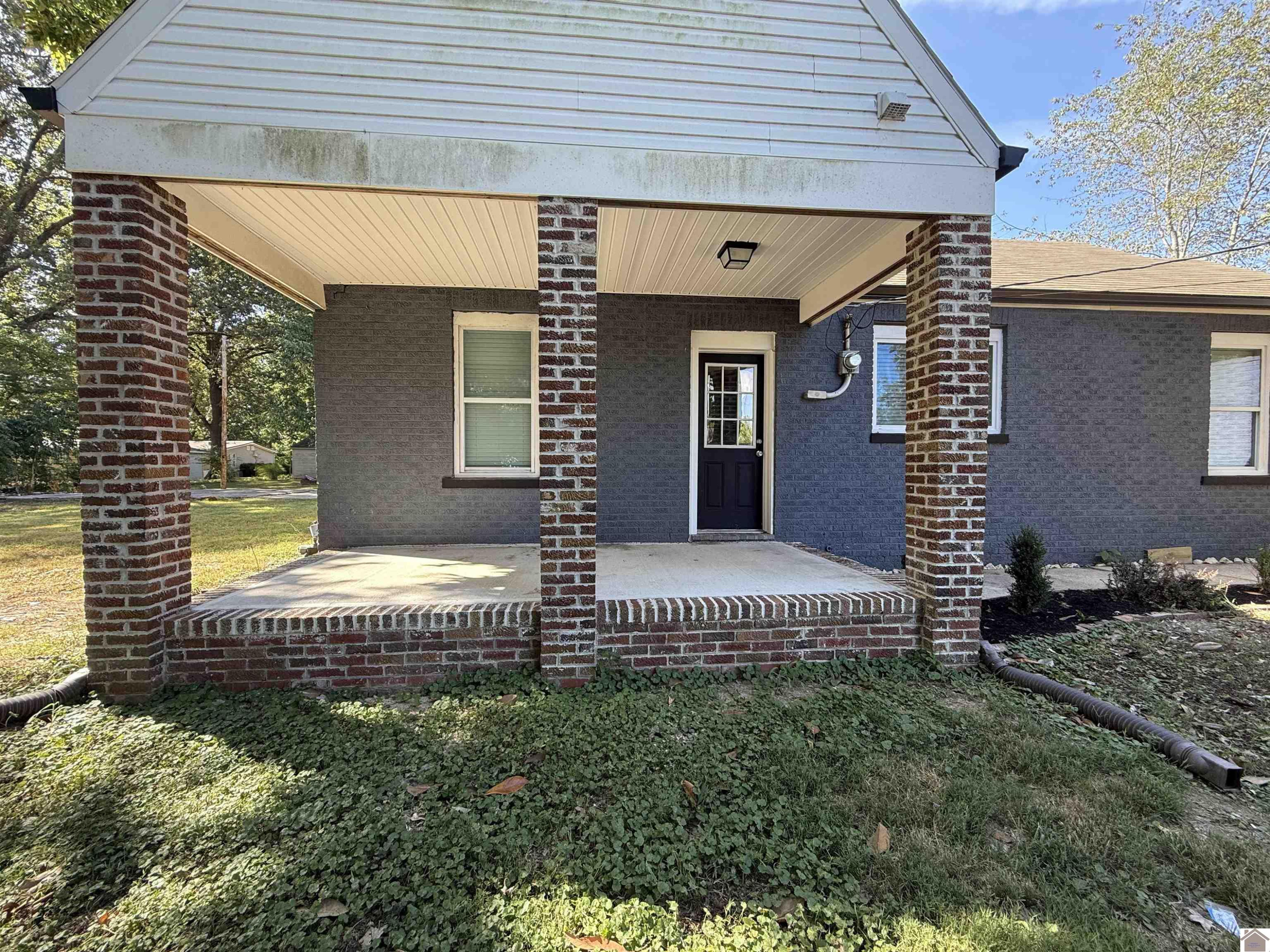 307 3rd Street Hazel, KY 42049 - Photo 40 of 44 Covered Brick Post Patio
