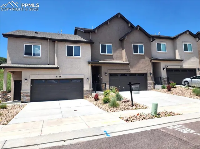a house view with a outdoor space
