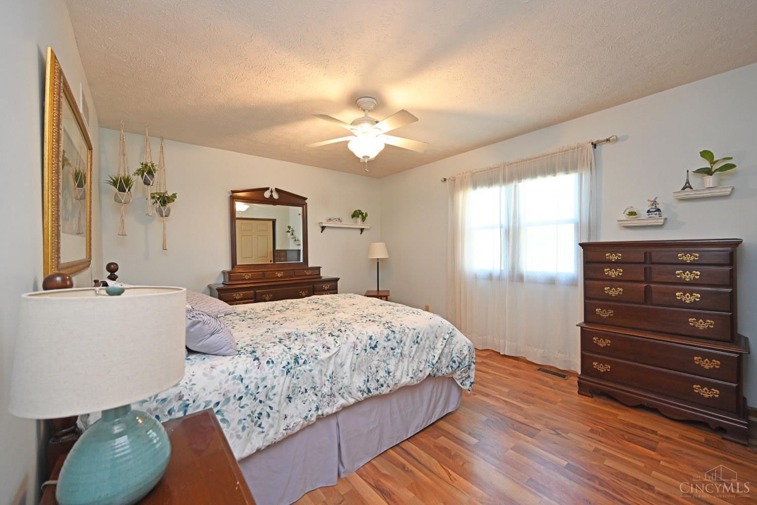 3444 Cutter Lane Maineville, OH 45039 - Photo 36 of 62 Upstairs bedroom 3 has lvp flooring and nice natural light!