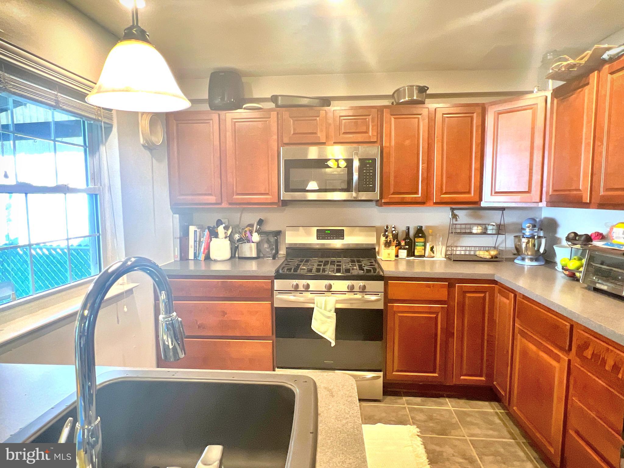 845 West Bells Mill Road Philadelphia, PA 19128 - Photo 8 of 25