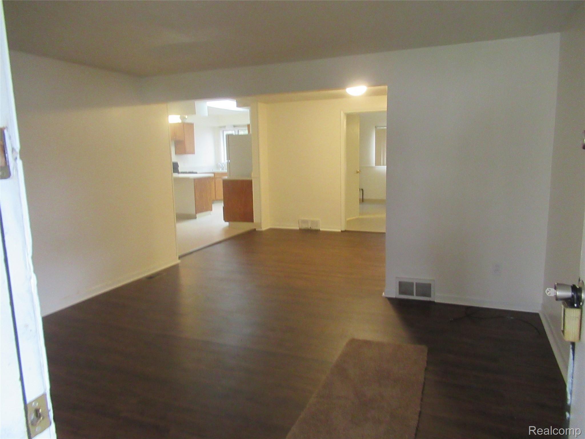 8205 Wayne Road Romulus, MI 48174 - Photo 12 of 26 IMG_4433.JPG