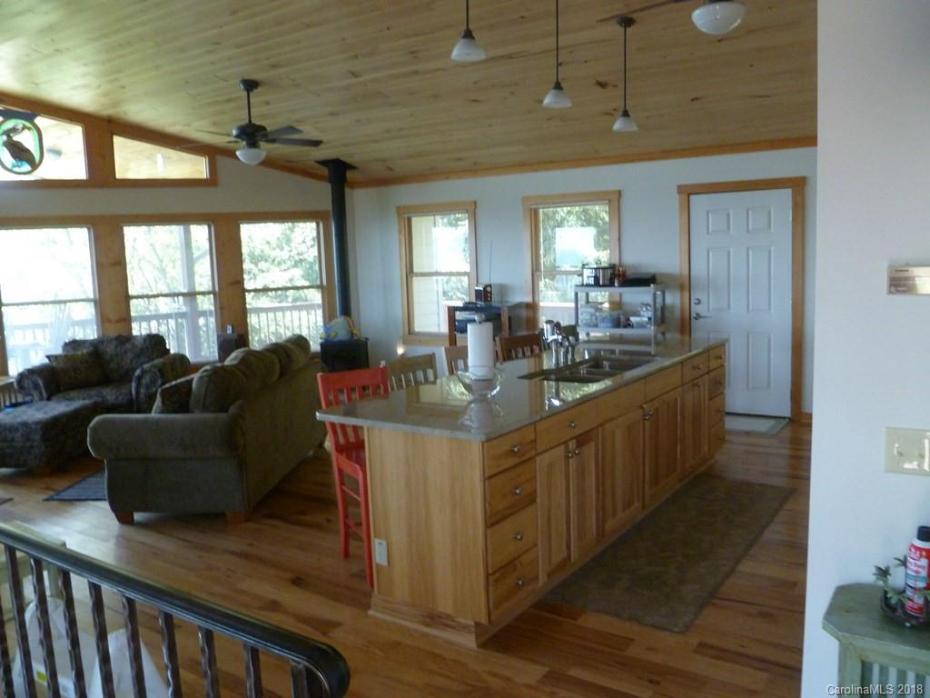 53 Lucerne Strasse Road, Unit 66 Marion, NC 28752 - Photo 2 of 30 Gallery Image 2