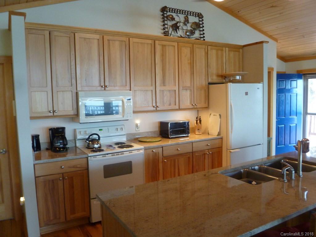 53 Lucerne Strasse Road, Unit 66 Marion, NC 28752 - Photo 11 of 30 Gallery Image 11