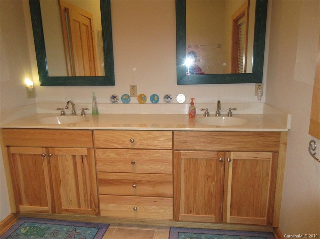 53 Lucerne Strasse Road, Unit 66 Marion, NC 28752 - Photo 20 of 30 Gallery Image 20