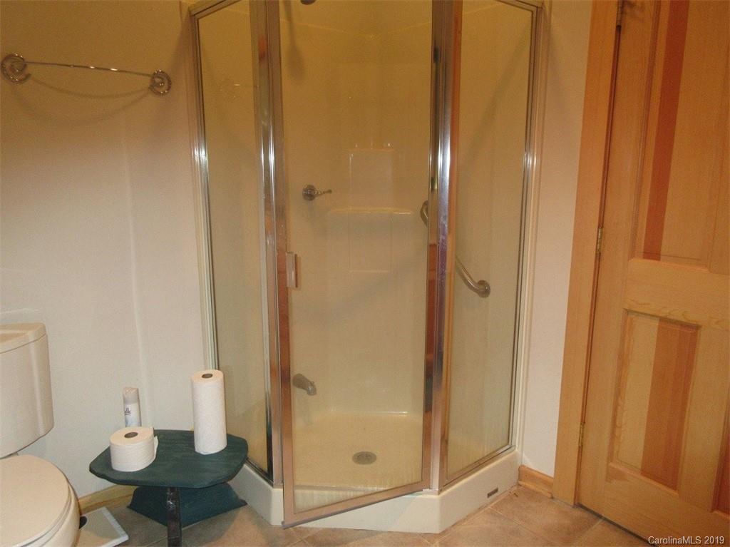 53 Lucerne Strasse Road, Unit 66 Marion, NC 28752 - Photo 21 of 30 Gallery Image 21