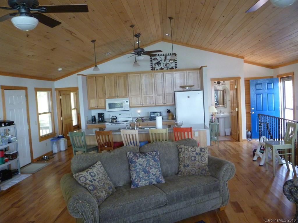 53 Lucerne Strasse Road, Unit 66 Marion, NC 28752 - Photo 6 of 30 Gallery Image 6
