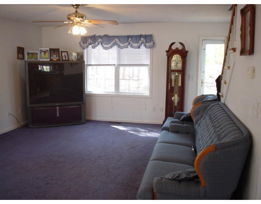 81 Howland Road Freetown, MA 02702 - Photo 5 of 9 Gallery Image 5
