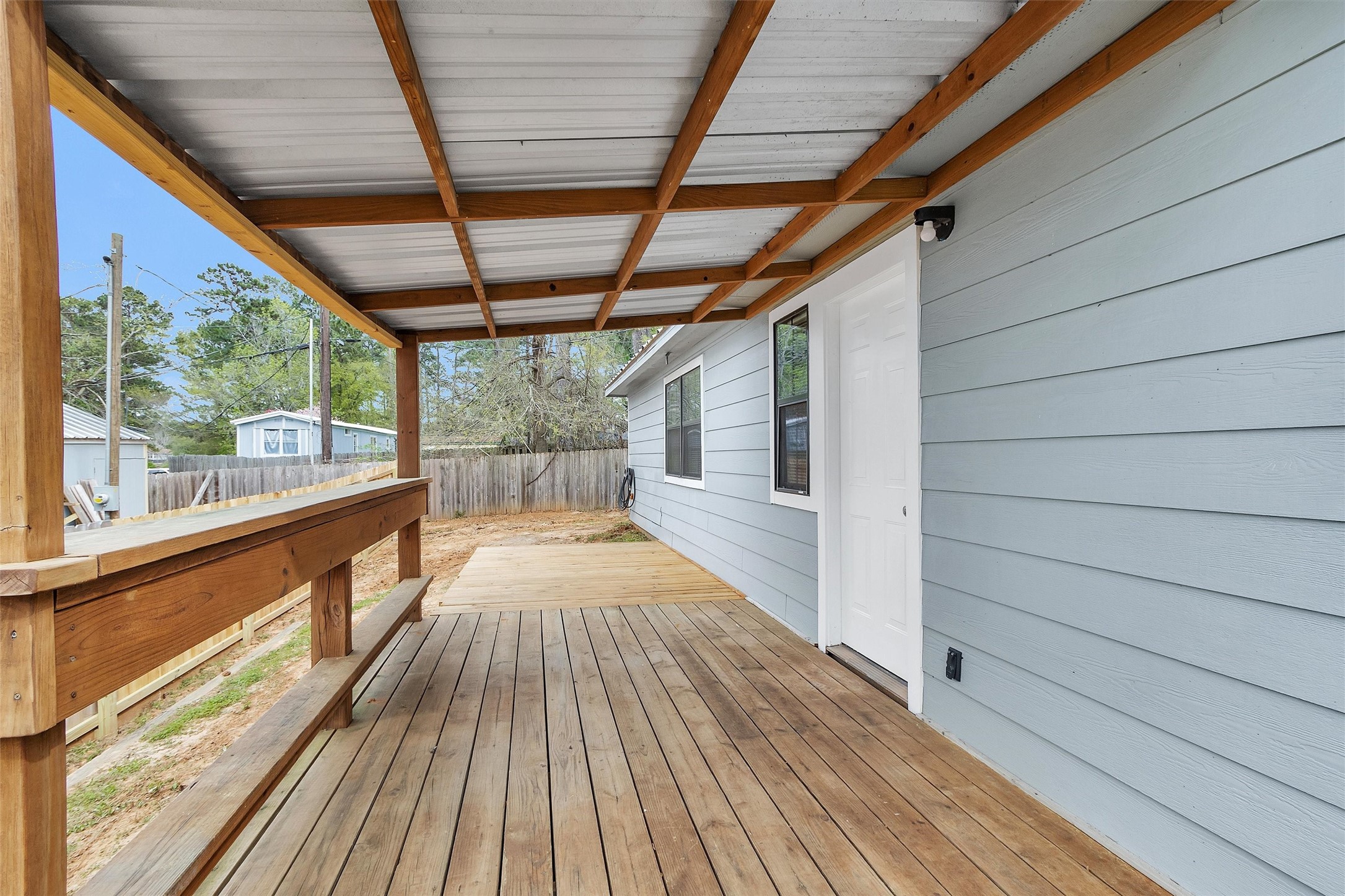 14236 East Ravine Run Willis, TX 77318 - Photo 8 of 35