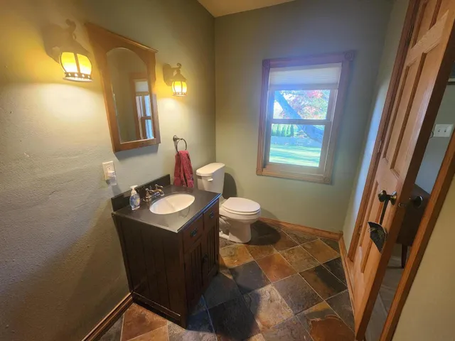 $459,500 | 2408 South Teut Road, Burlington, WI 53105