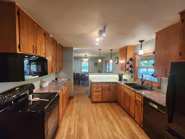 $459,500 | 2408 South Teut Road, Burlington, WI 53105