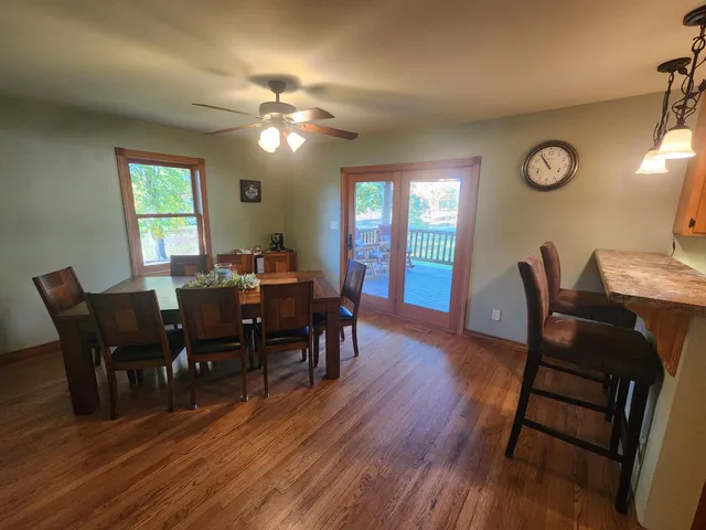 $459,500 | 2408 South Teut Road, Burlington, WI 53105