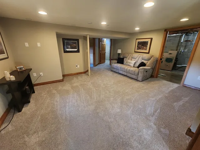 $459,500 | 2408 South Teut Road, Burlington, WI 53105