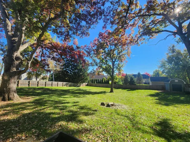 $459,500 | 2408 South Teut Road, Burlington, WI 53105