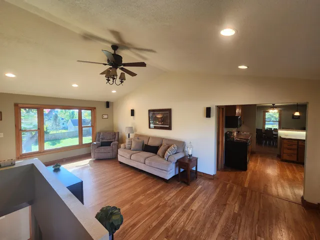 $459,500 | 2408 South Teut Road, Burlington, WI 53105