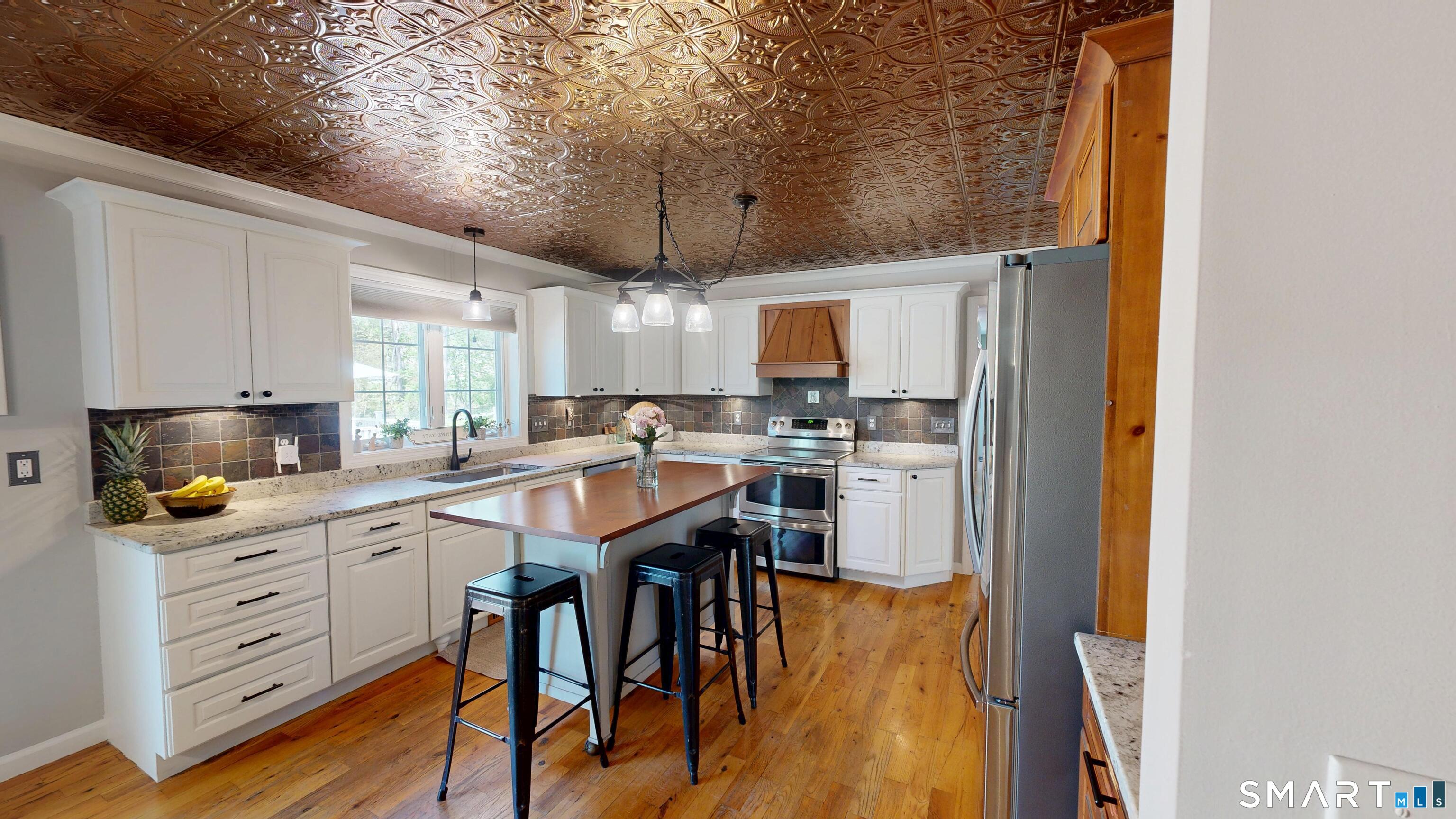 218 Summit Street Southington, CT 06479 - Photo 3 of 40