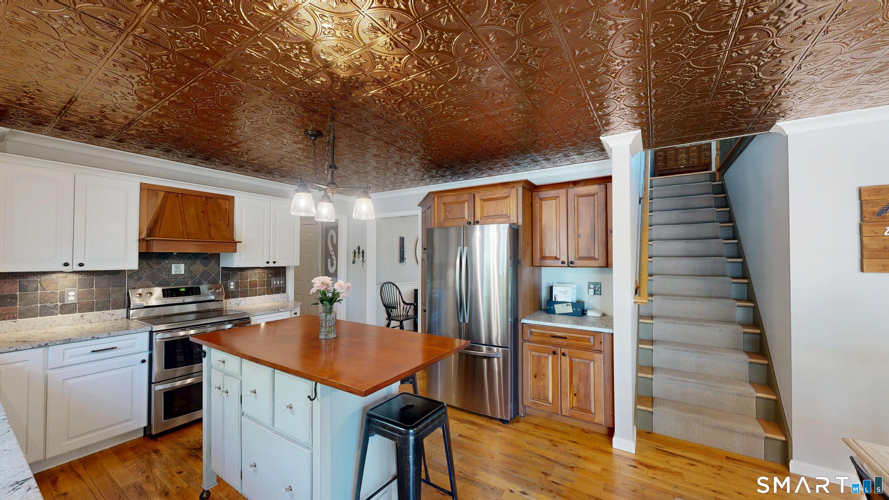 218 Summit Street Southington, CT 06479 - Photo 6 of 40