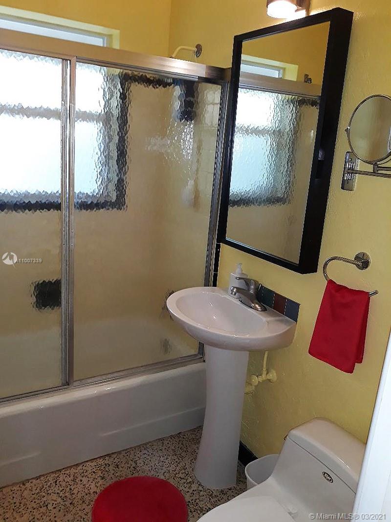 1006 Casuarina Road, Unit 9 Delray Beach, FL 33483 - Photo 17 of 17 Gallery Image 17