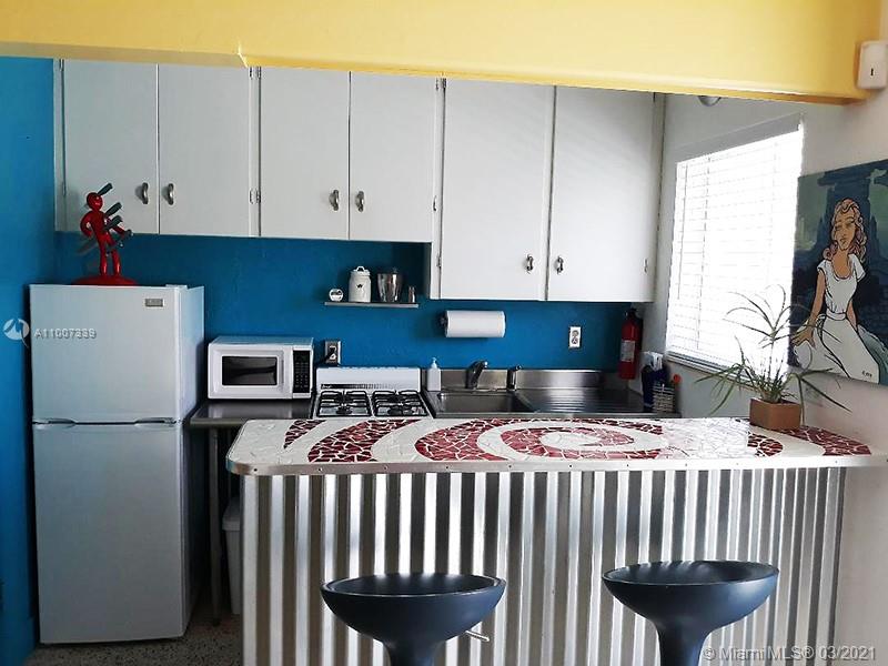 1006 Casuarina Road, Unit 9 Delray Beach, FL 33483 - Photo 9 of 17 Gallery Image 9