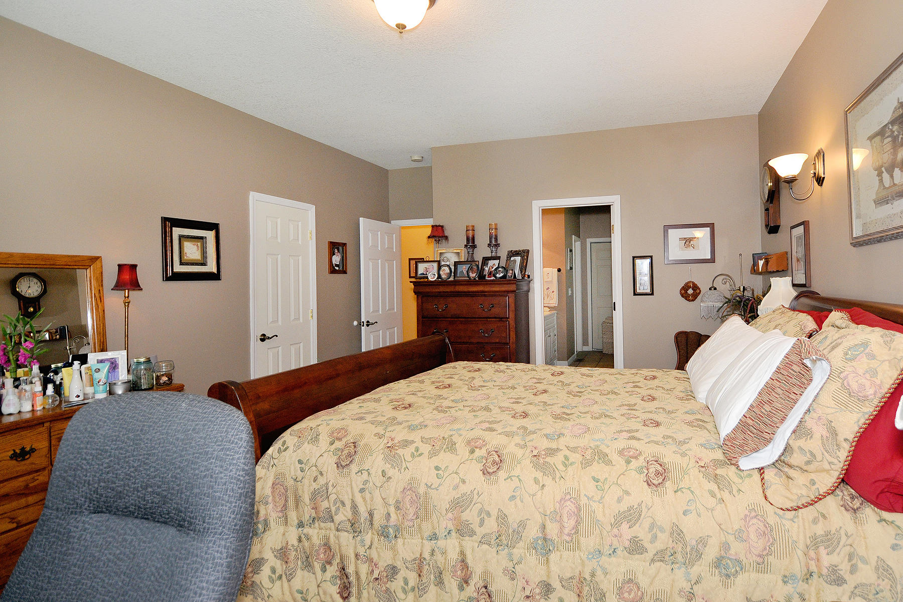 104 Duke Road Maryville, TN 37803 - Photo 13 of 29 104 Duke Road Master Bedroom 2 David Poz