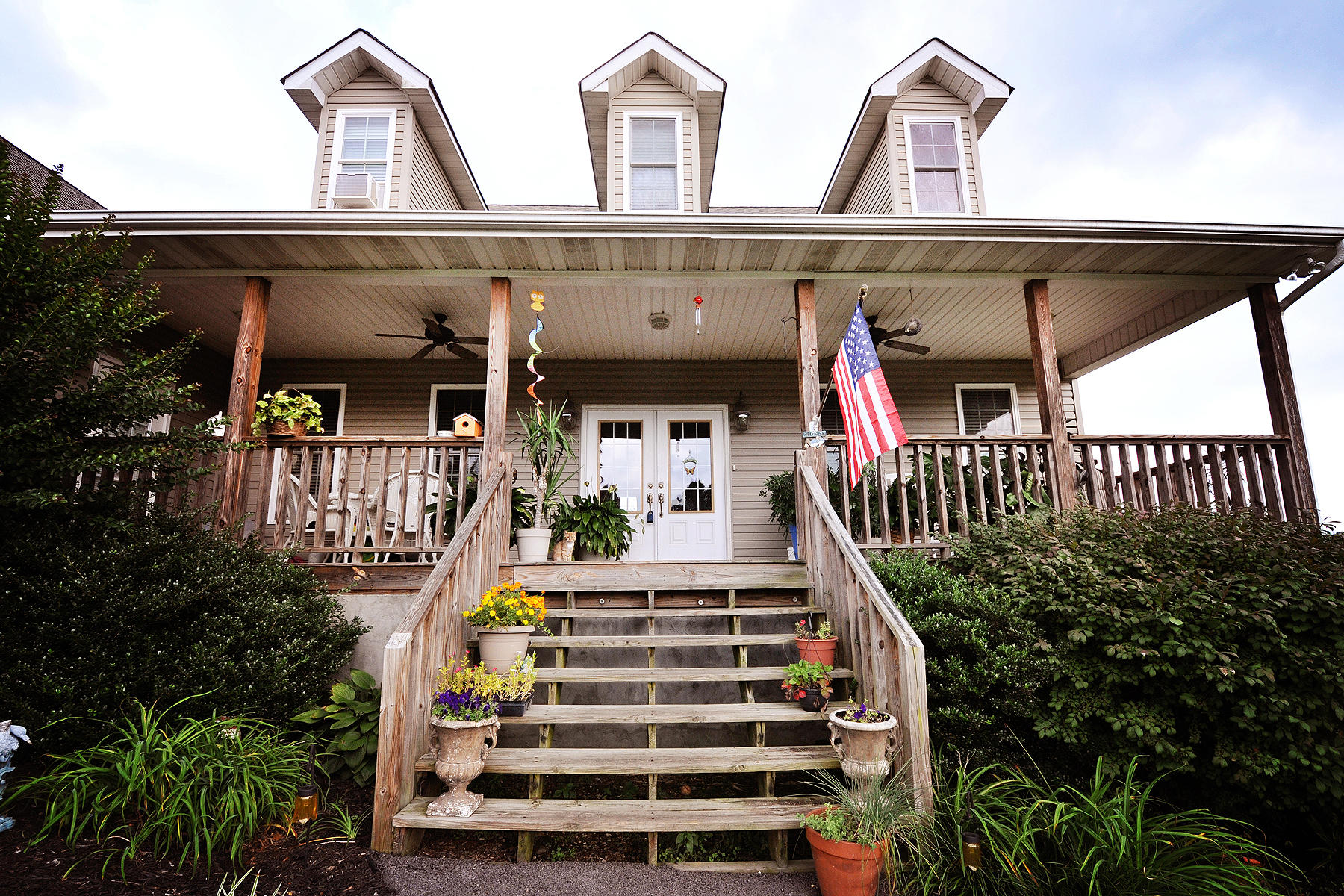 104 Duke Road Maryville, TN 37803 - Photo 26 of 29 104 Duke Road Front Entrance David Pozy
