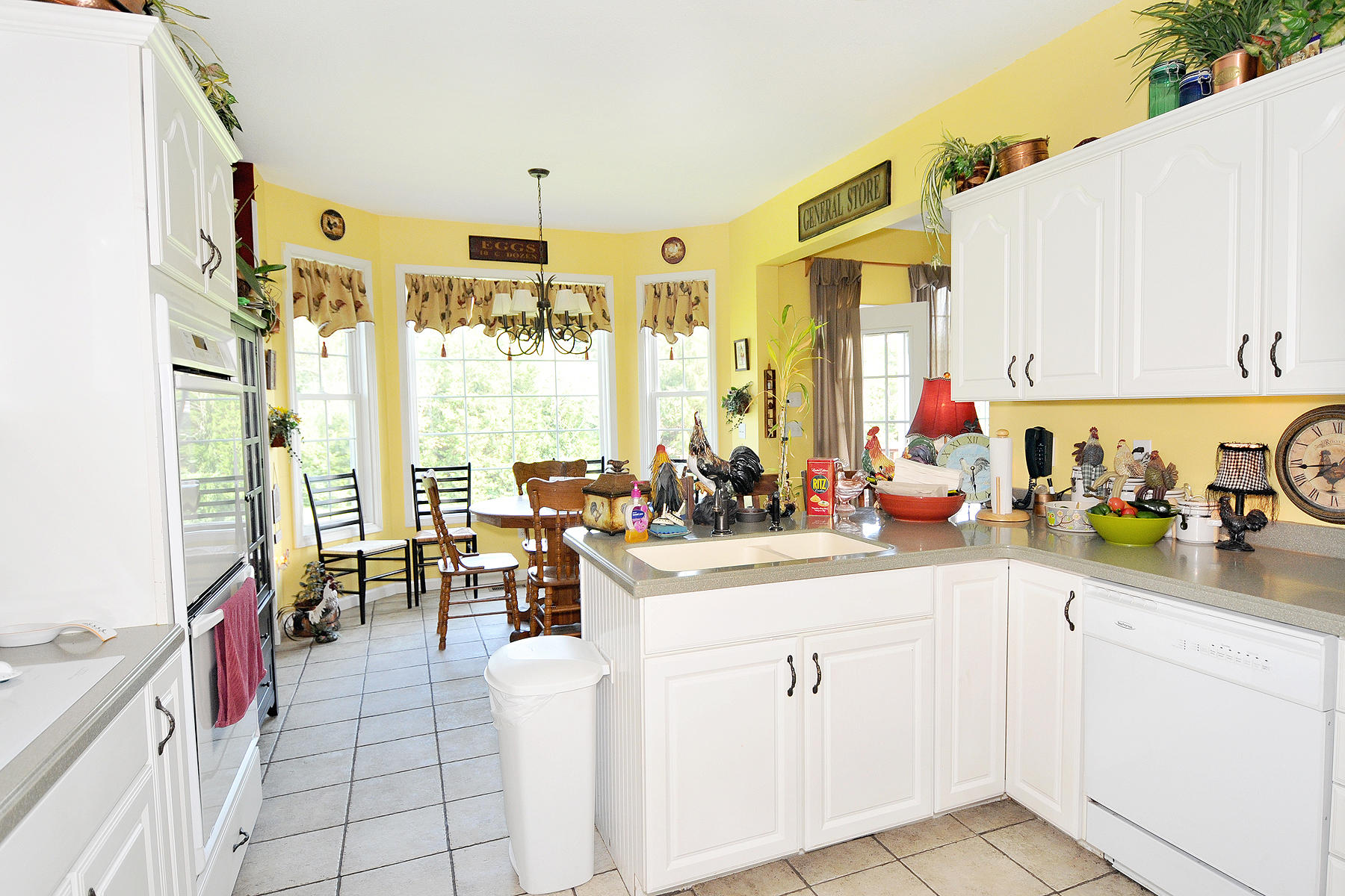 104 Duke Road Maryville, TN 37803 - Photo 10 of 29 104 Duke Road Kitchen 2 David Pozy